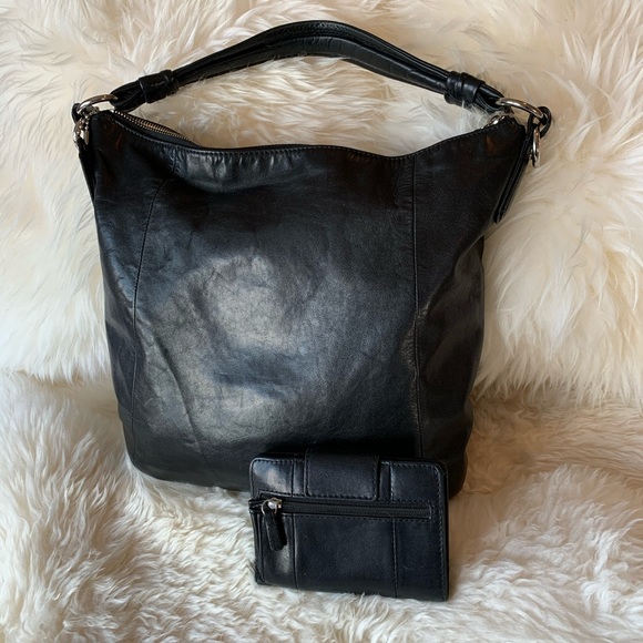 Coach Black Leather Handbag and Wallet Combo - Picture 3 of 10